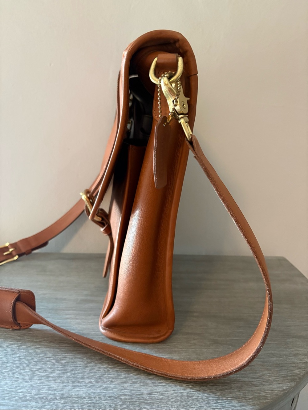 Coach Vintage Leather Emerson Bag with Brass Hardware - Picture 8 of 15